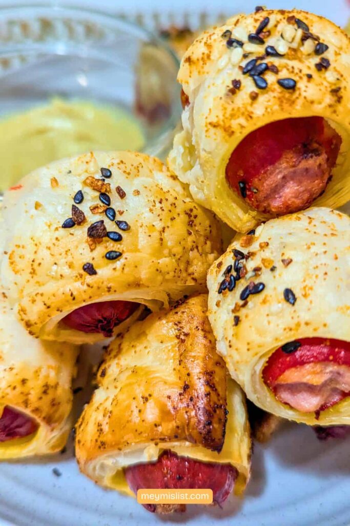 mini pigs in a blanket